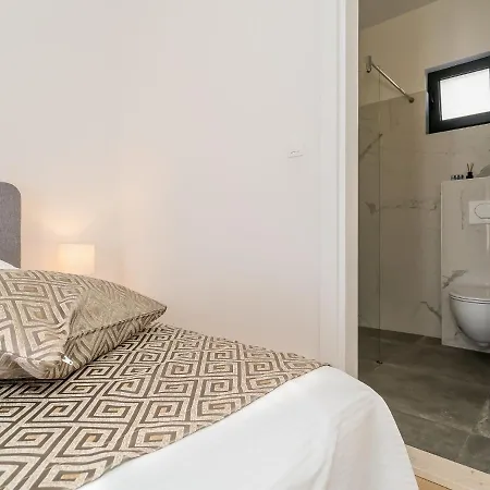 Meri 2 By Interhome בית נופש טרוגיר