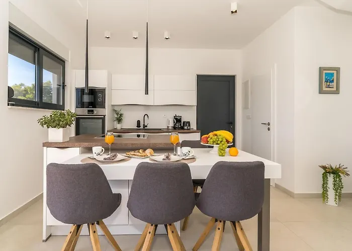 Vakantiehuis Meri 2 By Interhome *