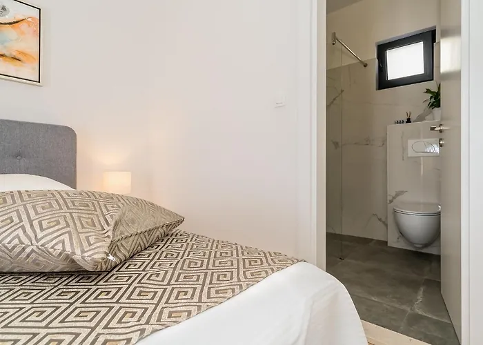Meri 2 By Interhome Vakantiehuis Trogir